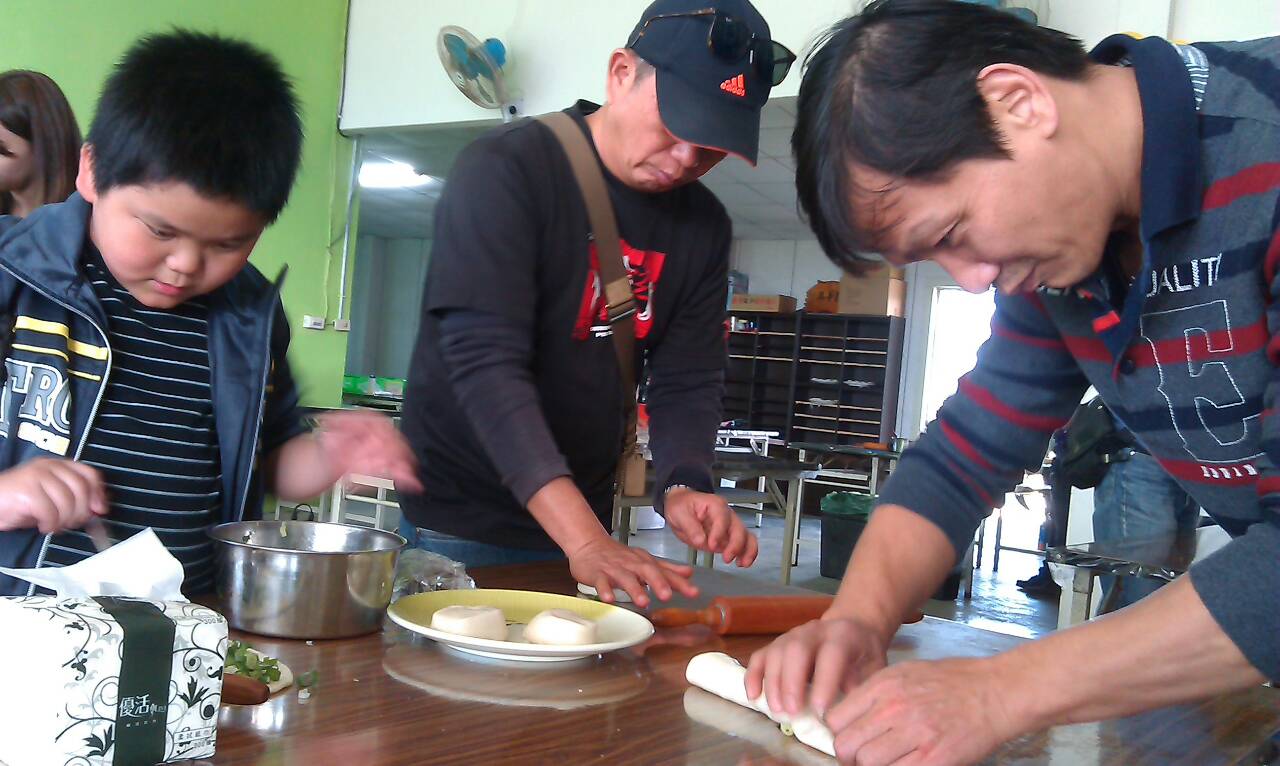 羅子恩從小對烹飪產生興趣。(圖/游思佳傳道提供)